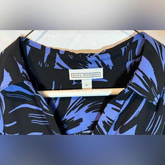 Woman’s Dana Buchman Purple and Black Blouse Buttons Down Halfway Size L - Picture 3 of 3
